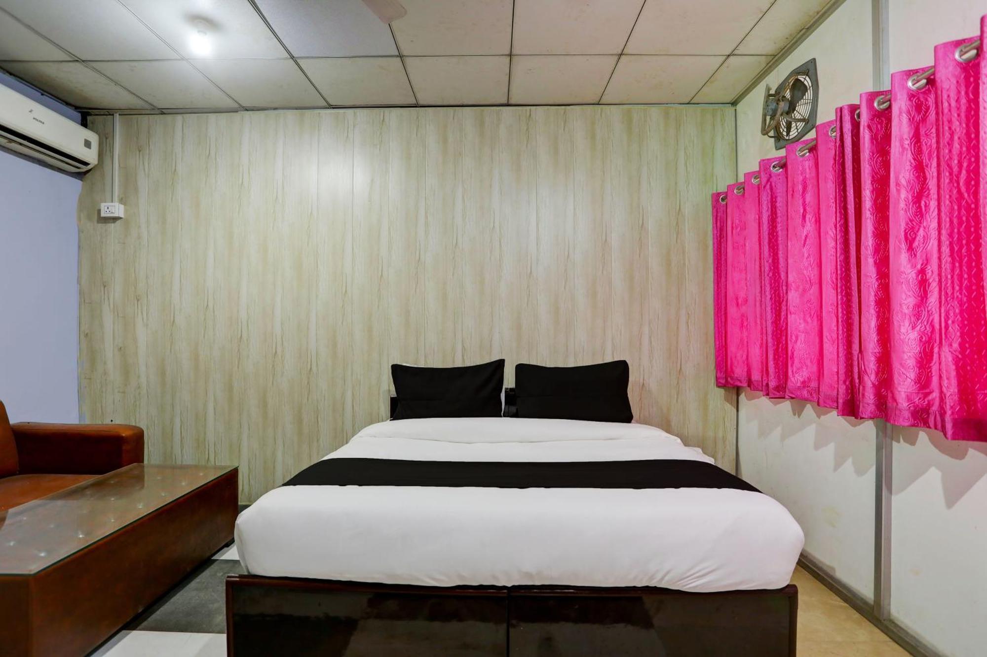 Collection O Harsh Hotel & Restaurant Bhiwadi Esterno foto
