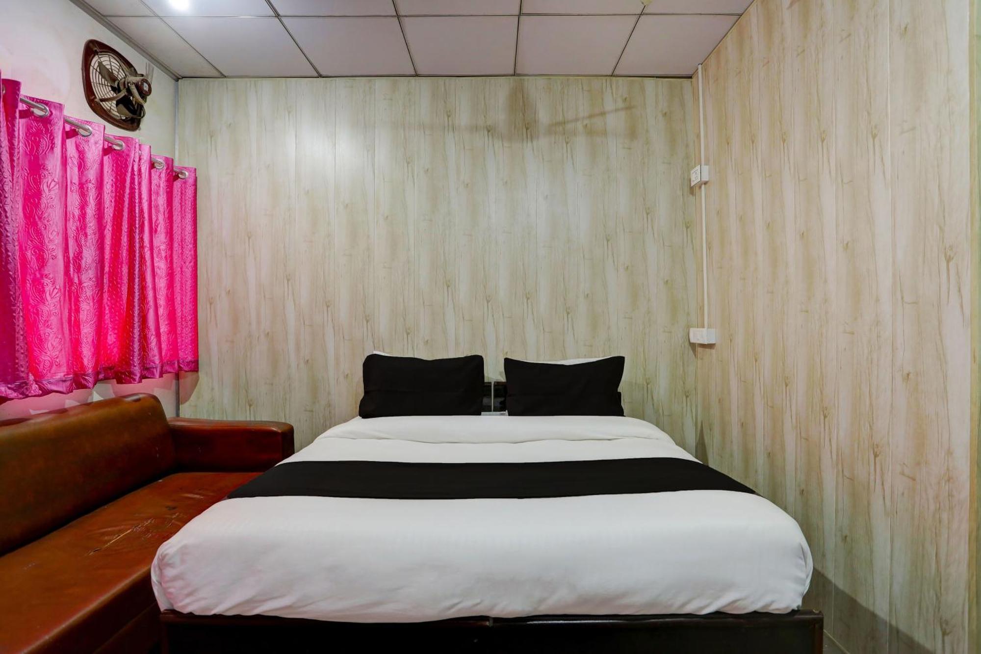 Collection O Harsh Hotel & Restaurant Bhiwadi Esterno foto
