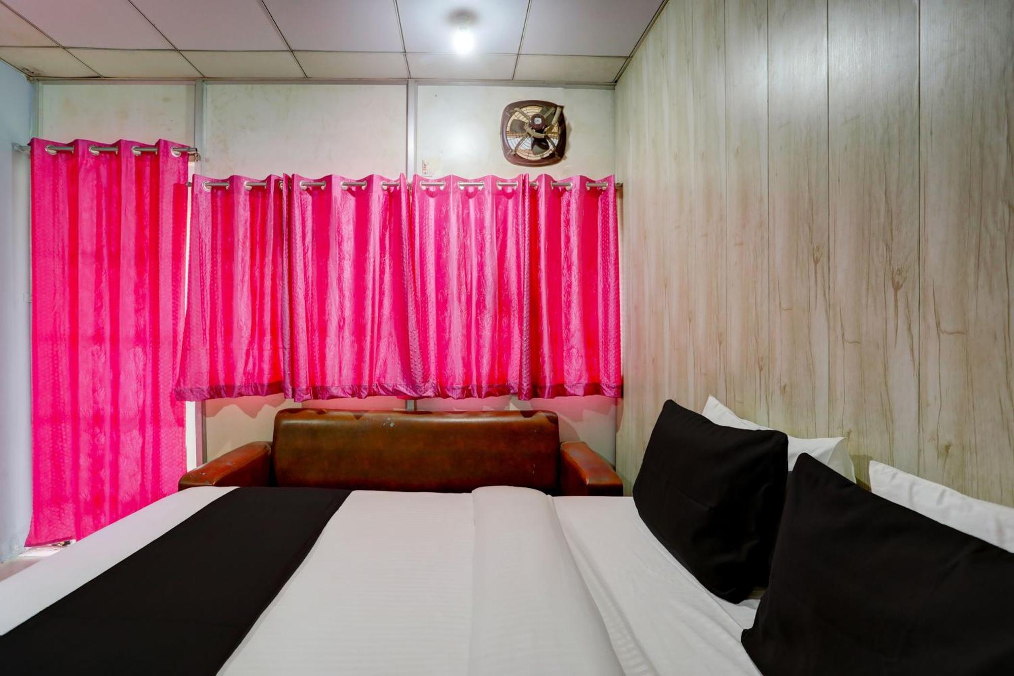 Collection O Harsh Hotel & Restaurant Bhiwadi Esterno foto